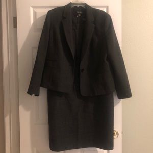 Black Label by Evan-Picone Business Suit